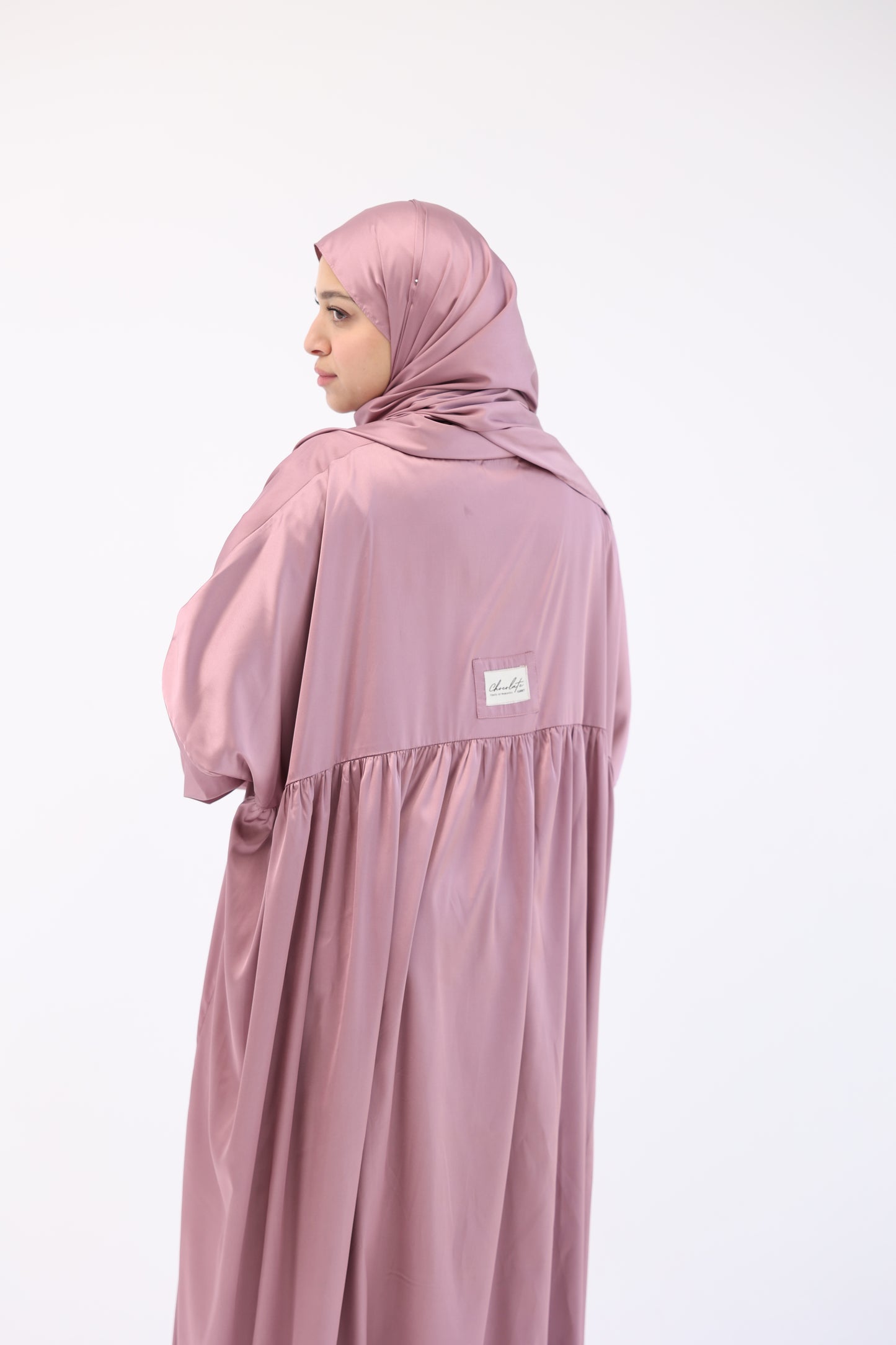 Satin Isdal (روح و ريحان)