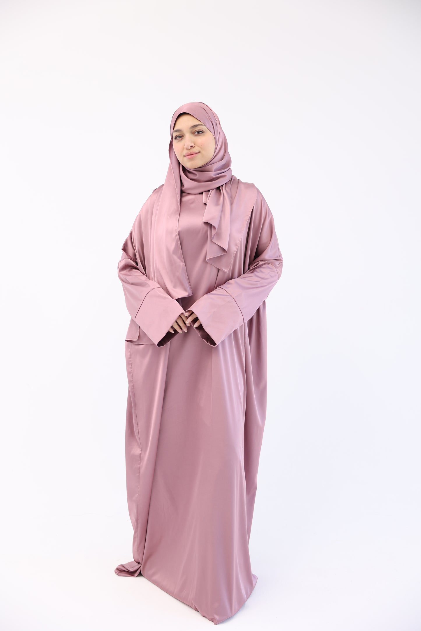 Satin Isdal (روح و ريحان)