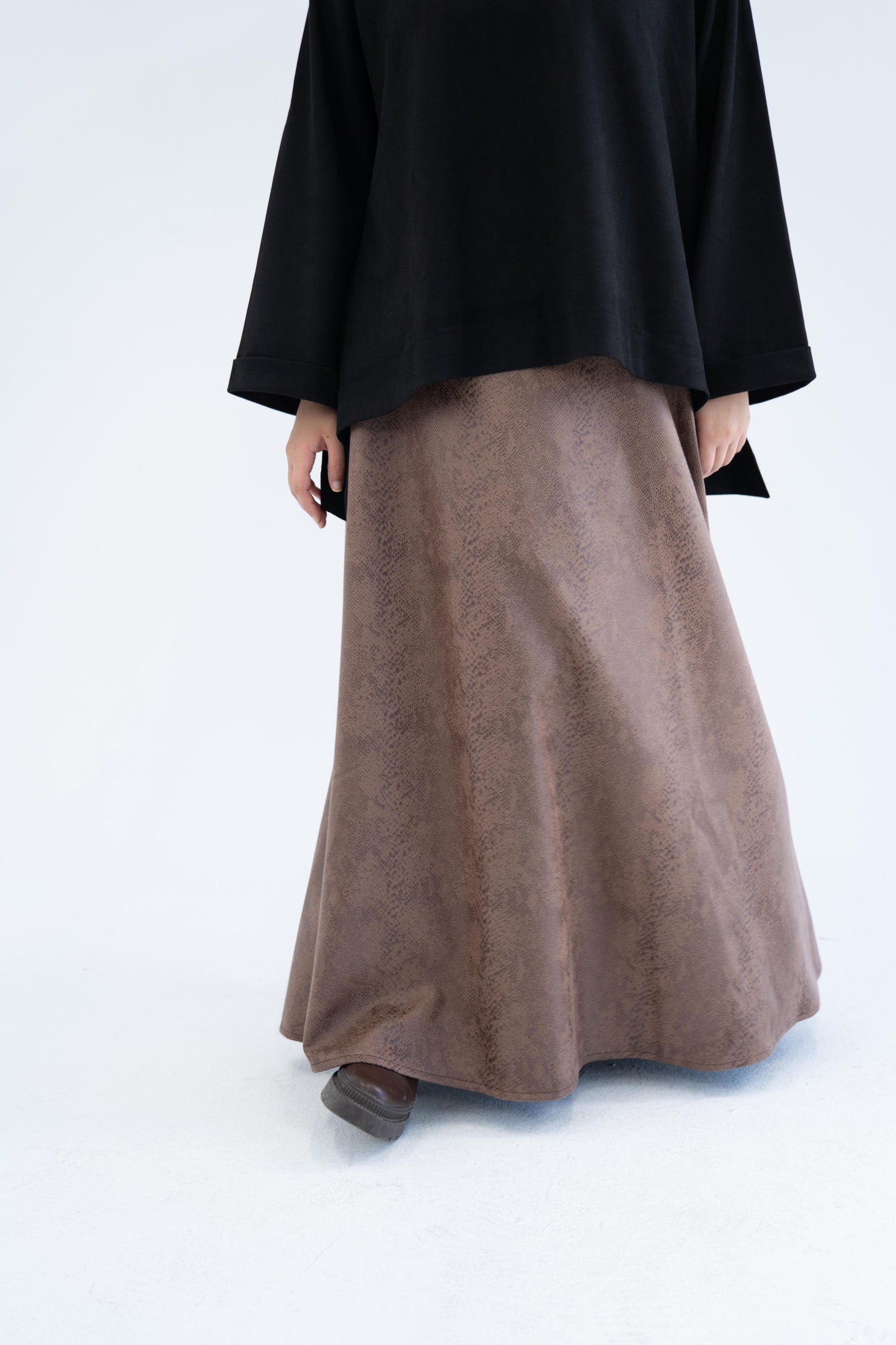 Suede Leather Skirt / Brown